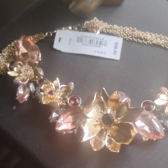 #108 GUESS Gold Necklace with Pink and Purple Accents - Picture 4 of 4